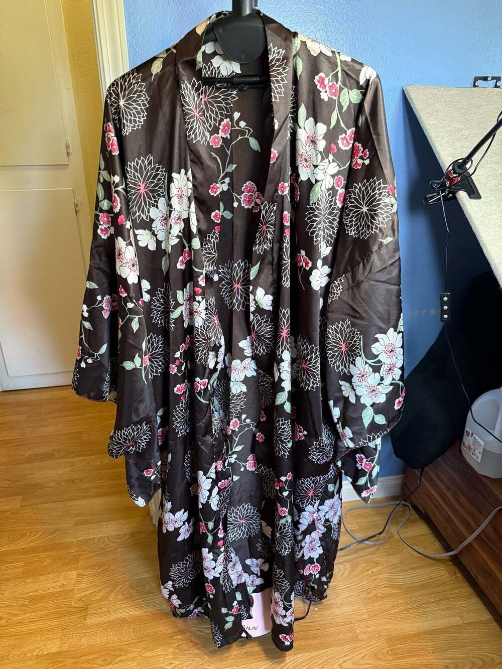 Sanctuarie Designs 8x 9x Satin Kimono Duster Floral Cherry Blossom Plus Size